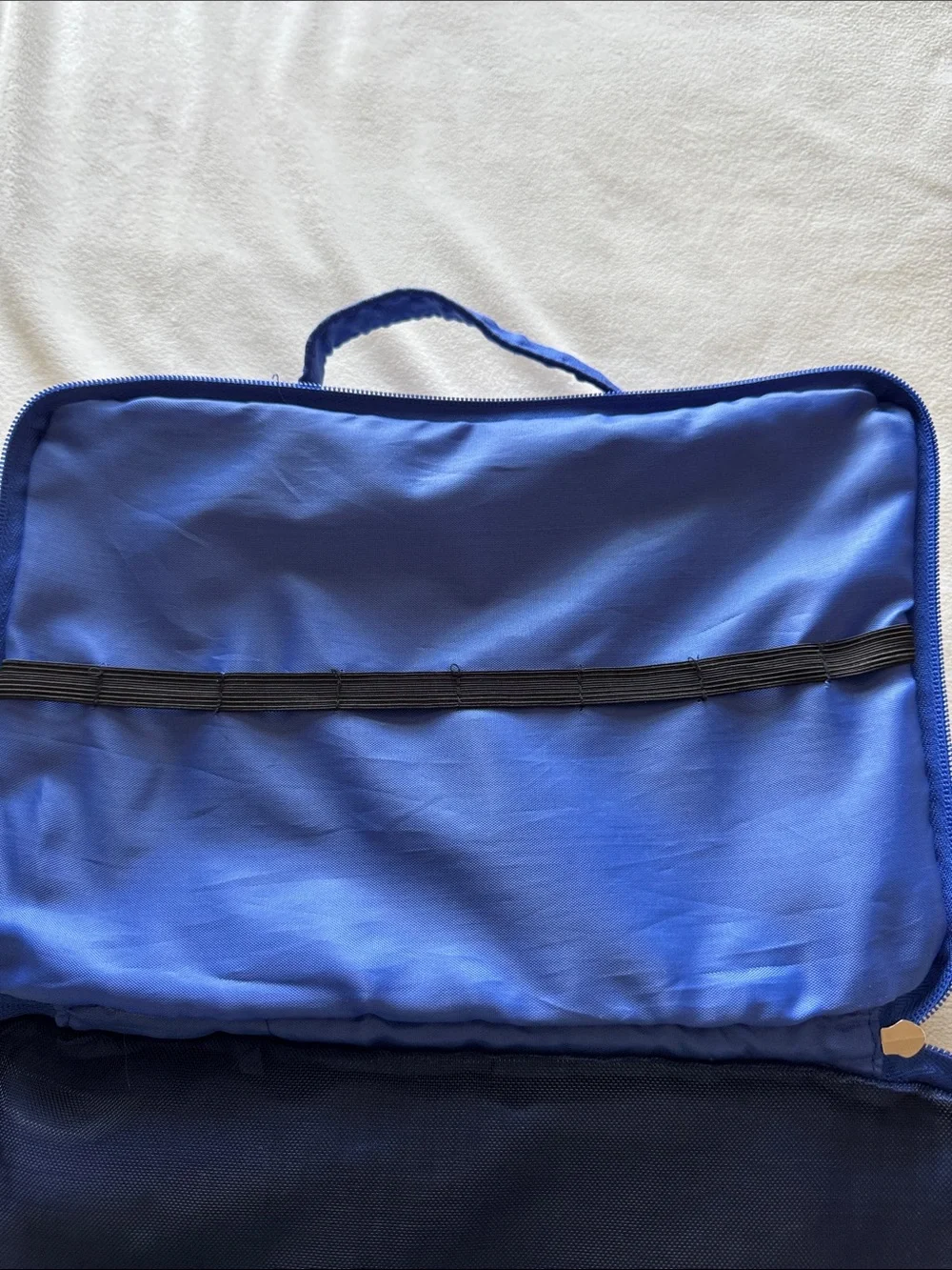 Ellen Tracy quilted travel cosmetic bag